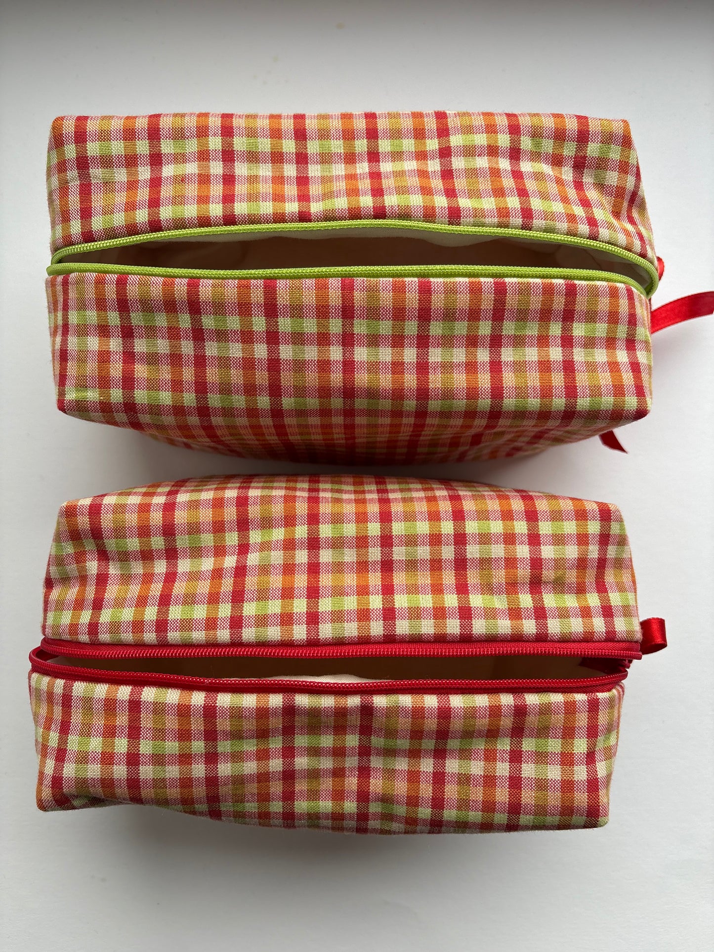 „Cozy Cabin“ Stofftaschen